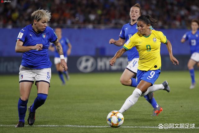 法国女足迎战激烈,力争胜利 法国女足迎战激烈,力争胜利