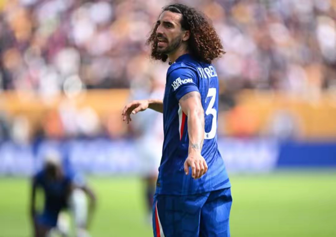 切尔西锋线进攻效率低下，主教练不满球员表现