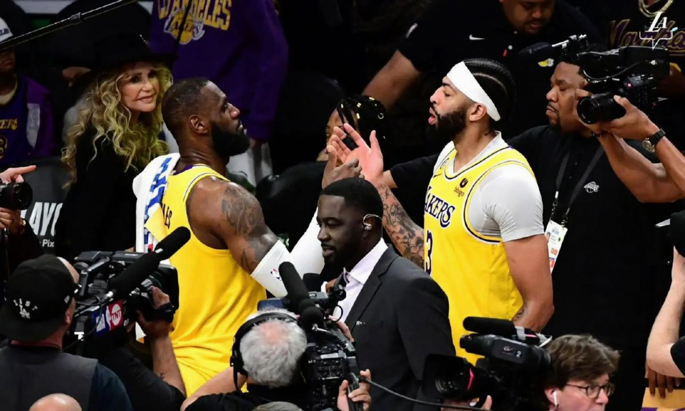 独行侠队外线火力全开，取得五连胜