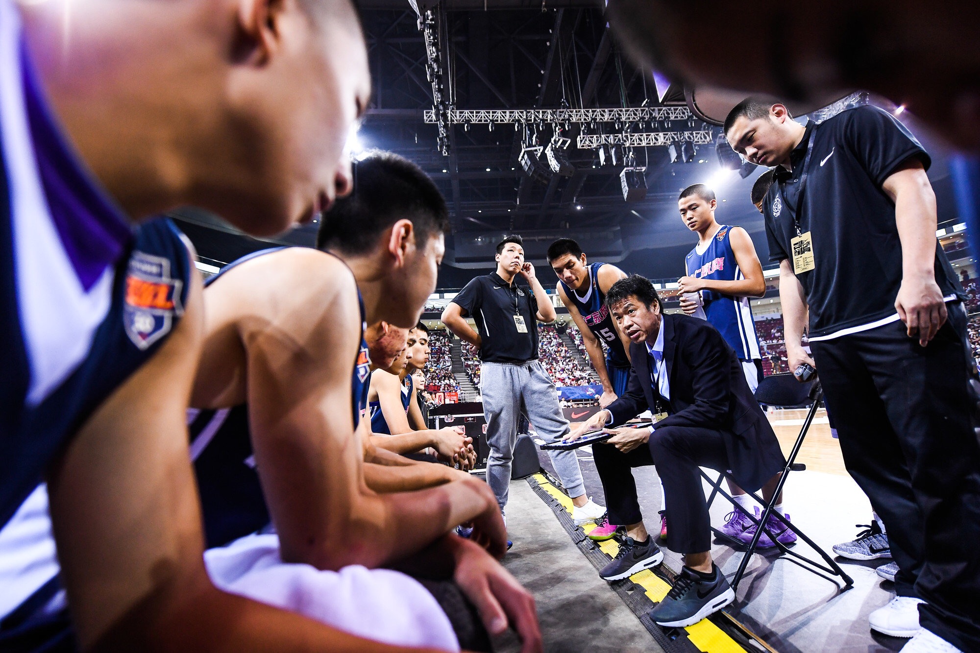 关于篮球HBL联赛：布拉格王队三连胜的信息