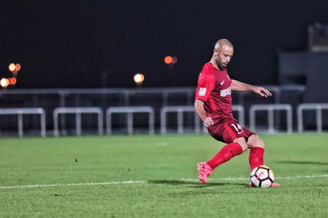 河北队主场告捷,实力显赫,冲击胜利 河北队主场告捷,实力显赫,冲击胜利